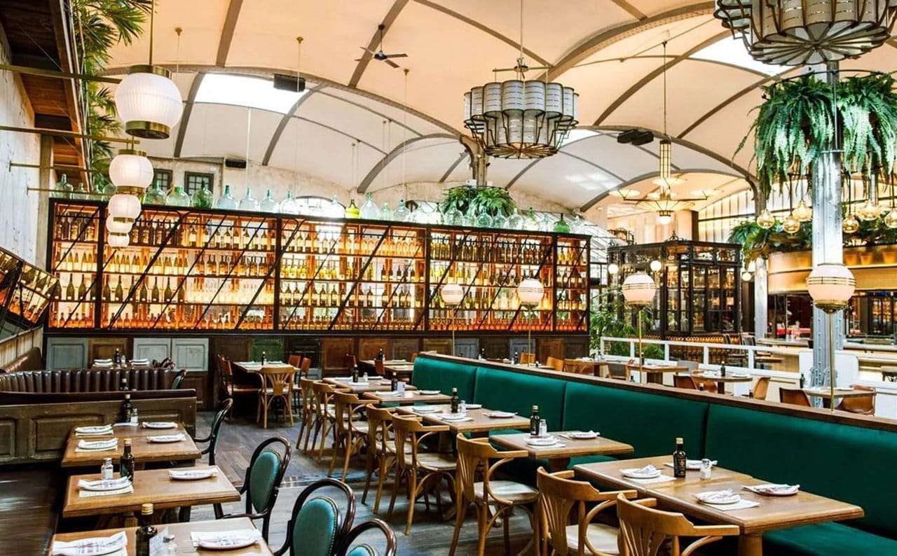 Restaurante Elegante y Moderno